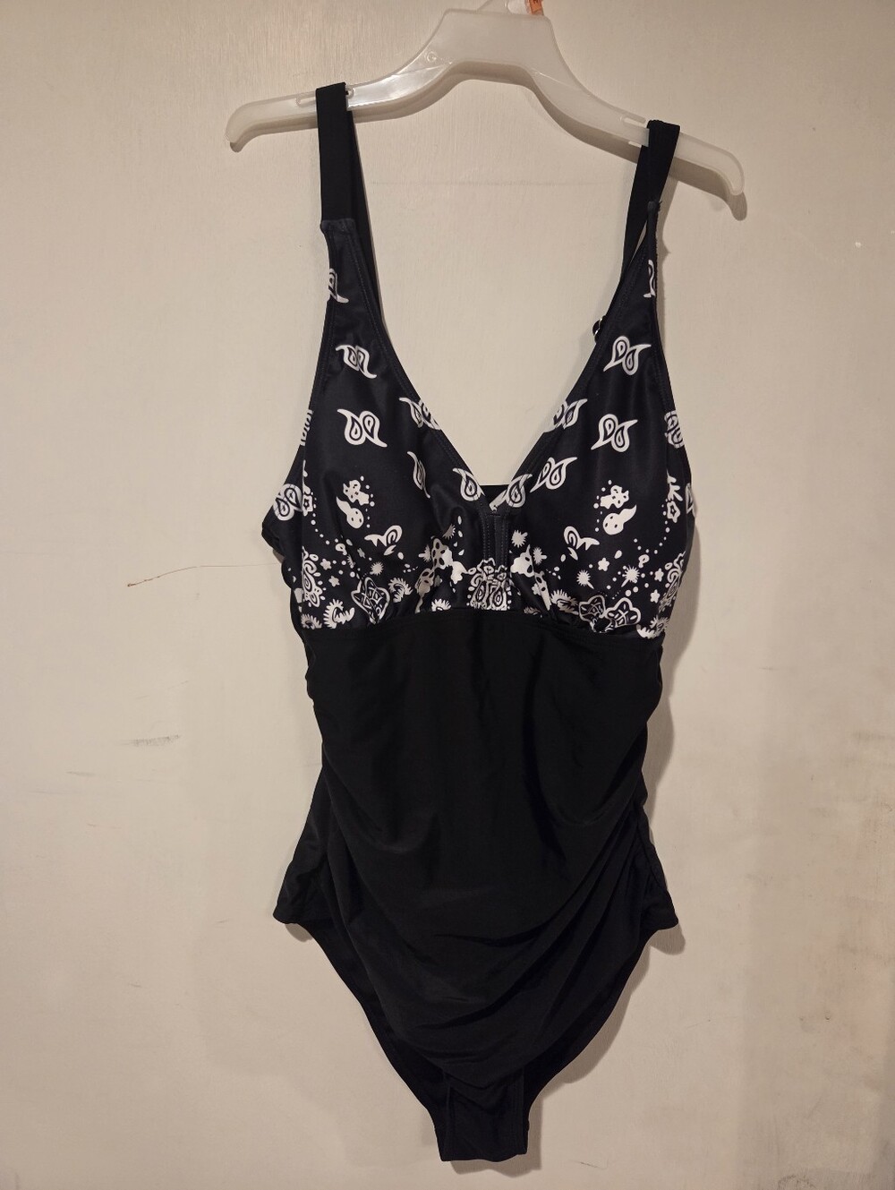 Jasambac Black & White Patterned One-Piece Swimsuit - Women Size Small